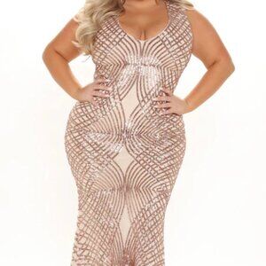 Rose Gold Mesh Gown (size 1X)